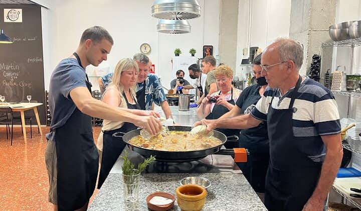Valencian Paella Cooking Class with Tapas and Market Visit in Valencia