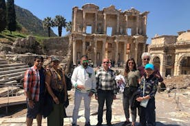Ephesus-tour met kleine groepen vanuit de haven / hotels van Kusadasi