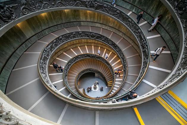 Sin colas Visita guiada privada por el Vaticano y la Capilla Sixtina en silla de ruedas