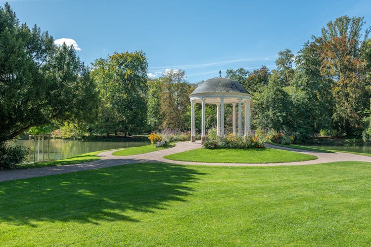 Photo of Circular temple, known as Temple of Love, Parc de l'Orangerie in Strasbourg.