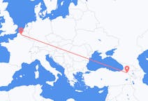 出发地 法国里尔目的地 土耳其卡爾斯的航班