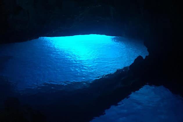 Visita privada a la cueva azul desde Hvar