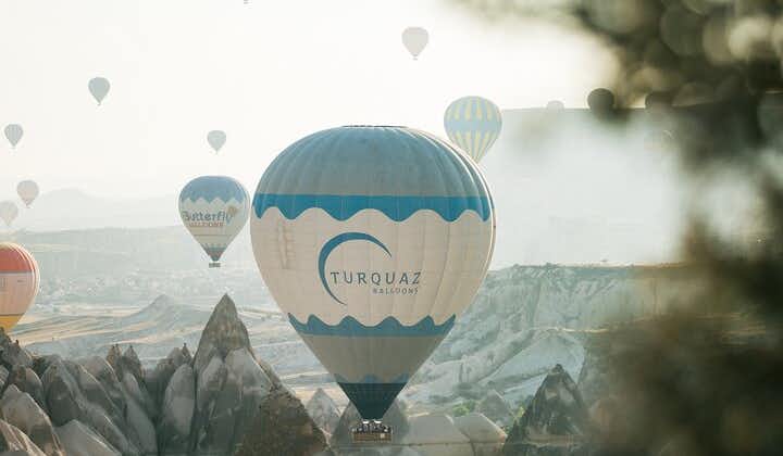Cappadocia varmluftsballontur / turquaz balloner