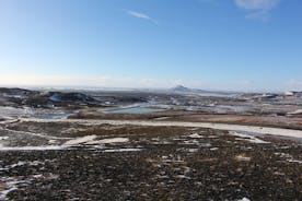 Excursión para grupos pequeños al lago Mývatn desde Akureyri