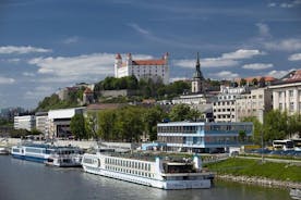 Private Grand City Tour í Bratislava með Devin Castle