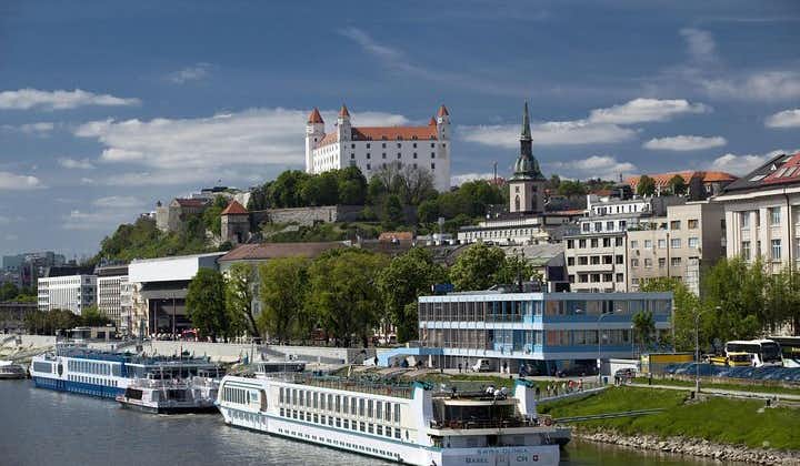 Tour privado por la gran ciudad de Bratislava con el castillo de Devin