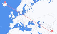 Fly fra byen New Delhi, Indien til byen Akureyri, Island
