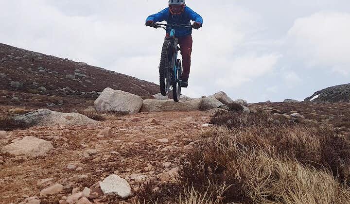 Privat utforskning av Cairngorm Munros med mountainbike
