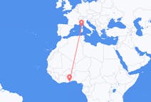Flyreiser fra Accra, Ghana til Ajaccio, Frankrike