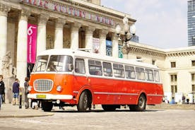ワルシャワ市観光グループのためのレトロバス