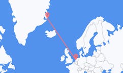 Vluchten van Ittoqqortoormiit, Groenland naar Amsterdam, Nederland