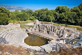 Excursão privada à cidade Butrint Antic/Blue Eye Spring/Castelo Lekursi