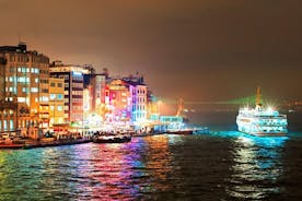 イスタンブールのトルコの夜のショーを含むすべての包括的なボスポラス海峡のクルーズ