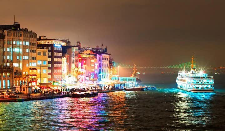 Crucero con cena todo incluido por el Bósforo con espectáculo nocturno turco desde Estambul