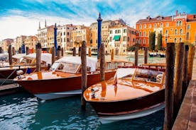 1-stündige Venedig-Bootstour in kleiner Gruppe durch den Canal Grande