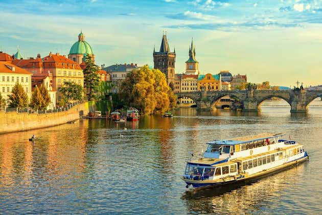 Prahas gamleby privat guidet tur med båtcruise