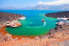 Guarda Santorini in un giorno con King Thira (autobus e barca)