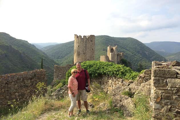 Excursión de medio día a los castillos de Lastours. Tour privado desde Carcasona y sus alrededores.