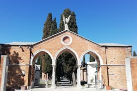 Besichtigung der San Michele Insel, das Inselfriedhof in Venedig 