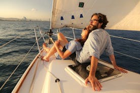 巴塞罗那日落私人帆船体验，最多 11 位客人