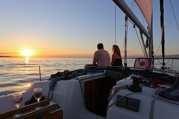 Oplev romantisk solnedgangssejlads på moderne 36 fods sejlyacht fra Zadar