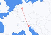 Flyg från Venedig, Italien till Paderborn, Tyskland