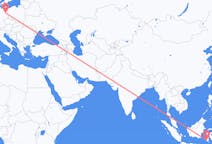 出发地 印度尼西亚出发地 望加錫目的地 德国柏林的航班