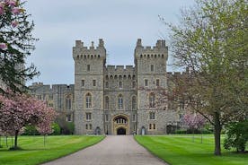 Transfer from Southampton to London via Stonehenge and Windsor Castle