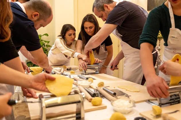Cesarine: Pasta- und Tiramisu-Kurs in kleinen Gruppen in Sorrento