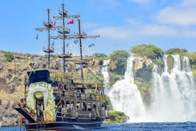 アニメーションと昼食付きのベレク海賊船旅行