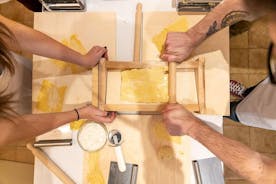 Cesarine: lezione di cucina casalinga e pasto con un locale ad Alberobello