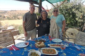 Visita ao mercado de agricultores e aula de culinária turca