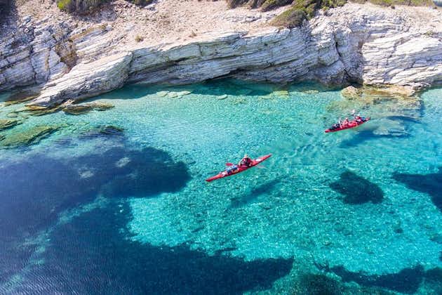 Tour in kayak di mare Grotte marine Lefkada (mezza giornata)