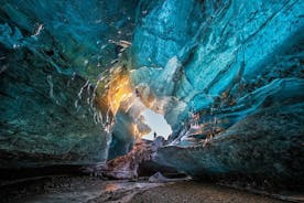 Visita alla grotta di ghiaccio nel parco nazionale del Vatnajökull