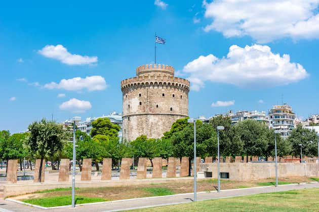 Photo of White tower in Thessaloniki, Greece.