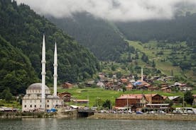 Heldagstur i Uzungol-sjön med turkiskt teprovning
