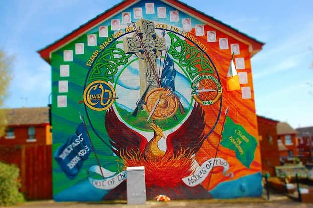 THE REAL Black Taxi TOUR Peintures murales de l'histoire irlandaise, Peacewalls, Belfast 2 heures