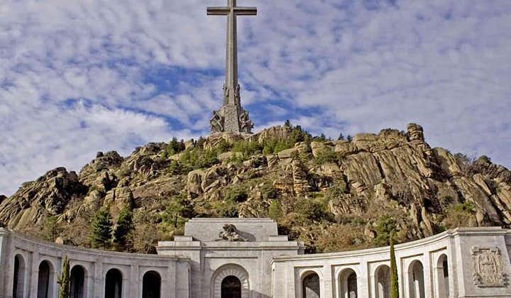 Tour al Monasterio de El Escorial y el Valle de los Caídos desde Madrid