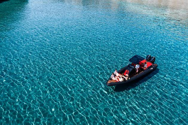 Excursion privée d'une journée en bateau de luxe dans les trois îles grecques