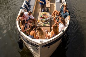 Amsterdam: Covered Canal Booze Cruise with Unlimited Drinks
