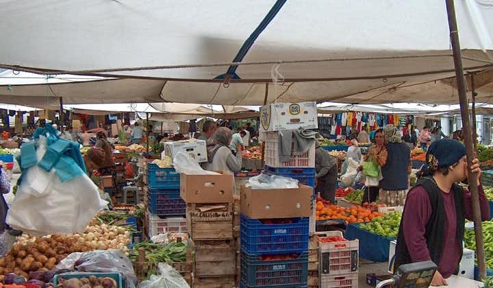 Lebensmittelmarkt und Kayakoy "Geisterstadt" Tour von Fethiye