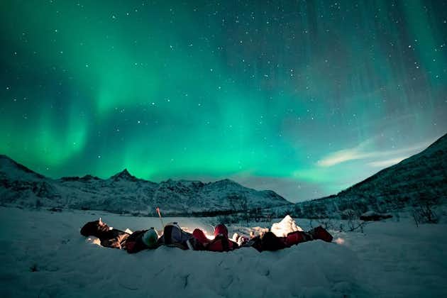 Excursão para grupos pequenos de caça ao tesouro Aurora, as Luzes do Norte, saindo de Tromso