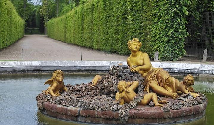 Versailles Palace Small Group Gardens & Fountains Hamlet Day Trip Guided Tour