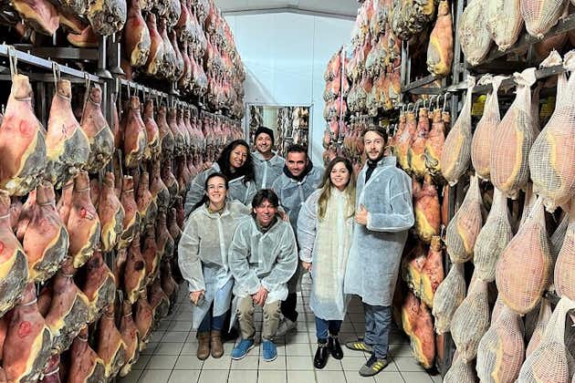 Lezione di cucina privata in una fabbrica di prosciutto di Modena
