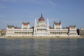 Private Transfer from Prague to Budapest for 6 People