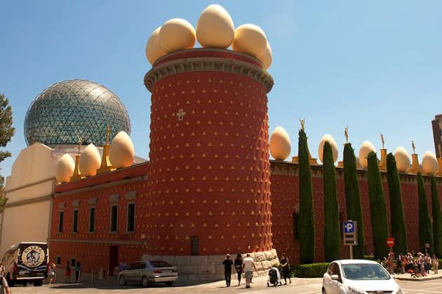Private Day Trip to Figueres from Barcelona with a local