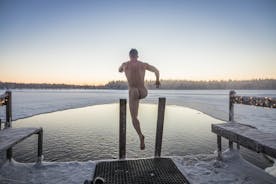Finsk tradisjonell badstueflukt: Brann, is og BBQ