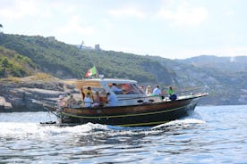Von Salerno: Kleingruppe Li Galli-Inseln und Capri-Bootstour