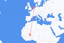 Flyrejser fra Ouagadougou, Burkina Faso til Eindhoven, Holland