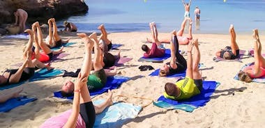 Yoga sur la plage San Antonio Ibiza